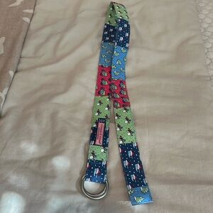 Boys size XL Christmas Vineyard Vines belt